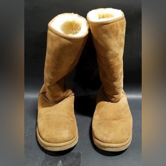Tall Uggs - Picture 2 of 5